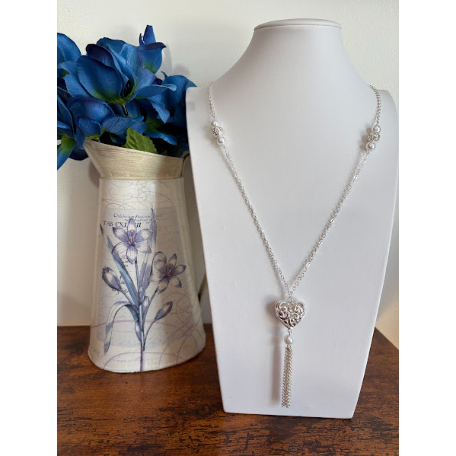 Kim Rogers Silvertone Faux Pearl Fringe Necklace Nwt 20$
